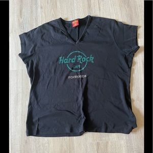 Womens Hard Rock Cafe tee with rhinestones. Size 1X